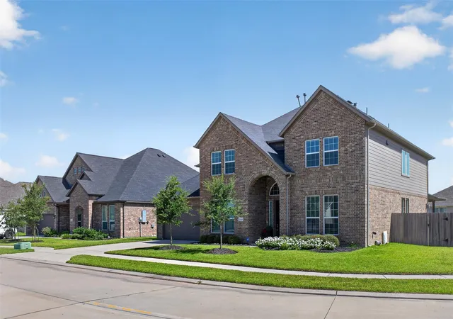 Photo 3 of Single family home for sale at 23515 Meritage Dr, Alvin, TX 77511 | MLS# 84862497 | Listing updated on 2026-07-24