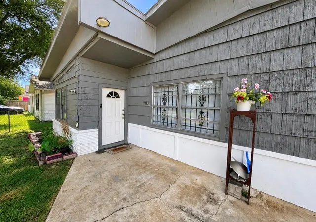2nd image of 9113 Oak Knoll Ln, Houston, TX 77078 | MLS# 39024072