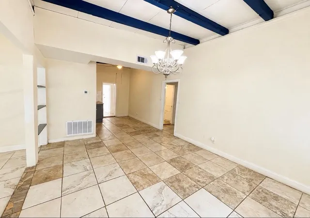 Photo 4 of Single family home for sale at 9113 Oak Knoll Ln, Houston, TX 77078 | MLS# 39024072 | Listing updated on 2026-08-18