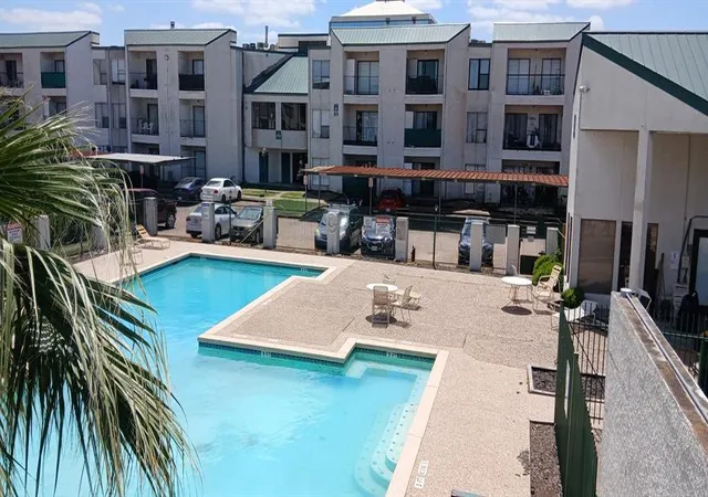 Homes for sale in Houston, TX | 2820 S Bartell Dr #9, Houston, TX 77054 | MLS# 83684932