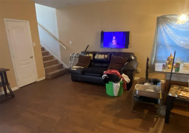 Photo 3 of Single family home for sale at 5330 Longmeadow St, Houston, TX 77033 | MLS# 40840265 | Listing updated on 2026-09-14