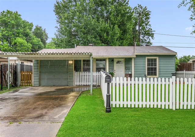 Photo 1 of Single family home for sale at 8112 Milredge St, Houston, TX 77017 | MLS# 86380576 | Listing updated on 2026-08-31