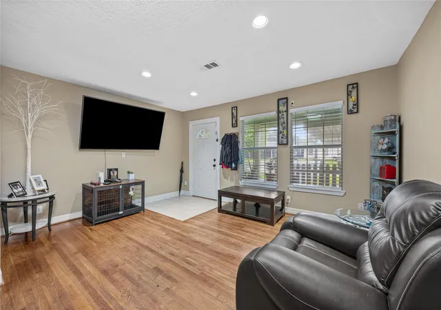 Photo 3 of Single family home for sale at 8112 Milredge St, Houston, TX 77017 | MLS# 86380576 | Listing updated on 2026-08-31