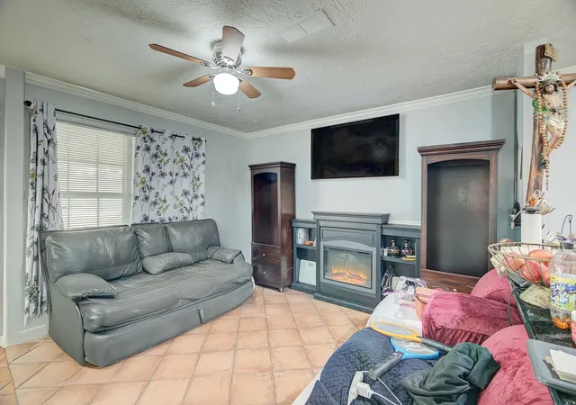 Photo 3 of Single family home for sale at 8622 Rayson Rd, Houston, TX 77080 | MLS# 47659356 | Listing updated on 2026-08-16
