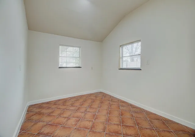 Photo 4 of Single family home for sale at 8622 Rayson Rd, Houston, TX 77080 | MLS# 47659356 | Listing updated on 2026-08-16