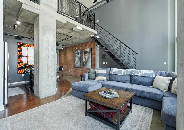 4th image of 2000 Bagby St #9422, Houston, TX 77002 | MLS# 84335584