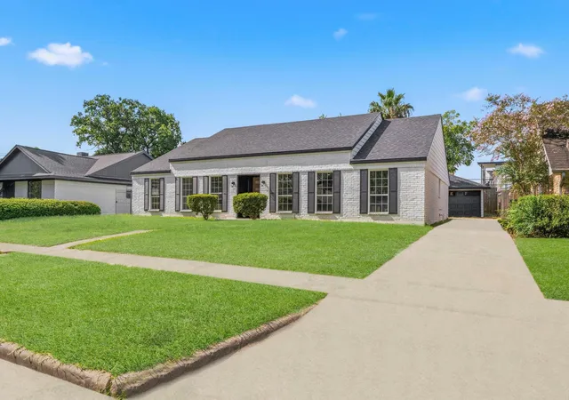 Photo 2 of Single family home for sale at 5411 Ariel St, Houston, TX 77096 | MLS# 30714295 | Listing updated on 2026-09-19