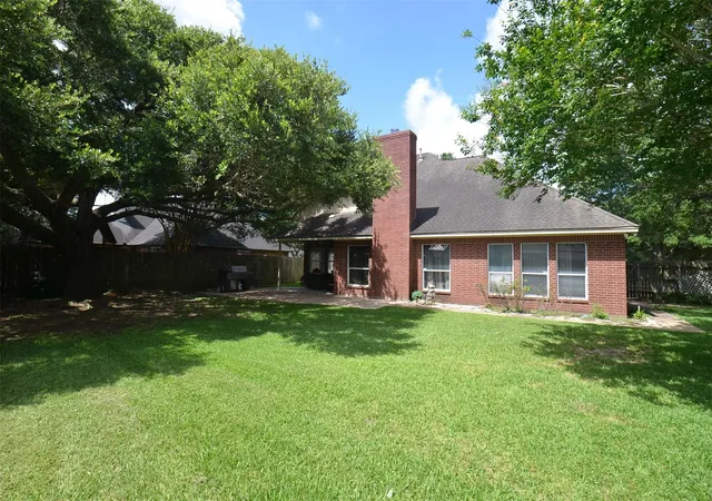 Photo 3 of Single family home for sale at 1400 Bob White Trl, Sealy, TX 77474 | MLS# 47578110 | Listing updated on 2026-09-14