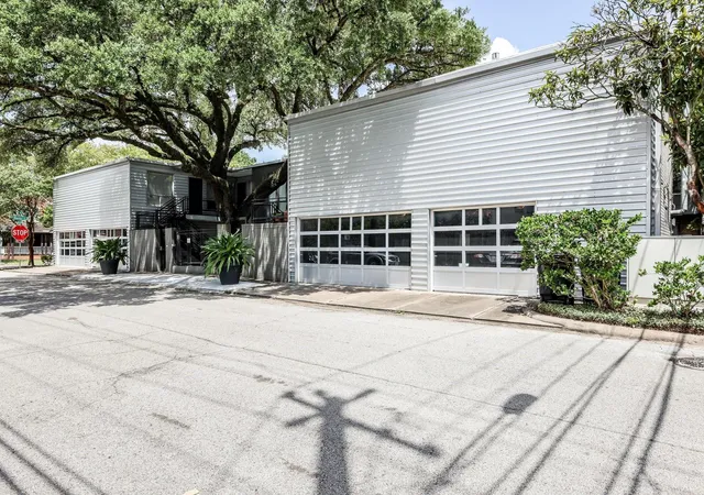 5th image of 1219 Banks St #1, Houston, TX 77006 | MLS# 39070748