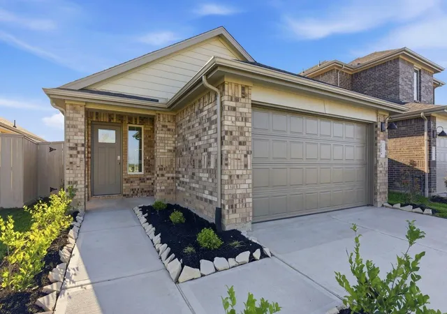 Photo 1 of Single family home for sale at 11103 August Sunset Dr, Needville, TX 77461 | MLS# 8549850 | Listing updated on 2026-09-21