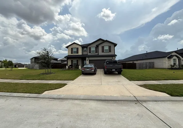 Photo 4 of Single family home for sale at 927 Alaska Cedar Dr, Crosby, TX 77532 | MLS# 8771237 | Listing updated on 2026-09-17