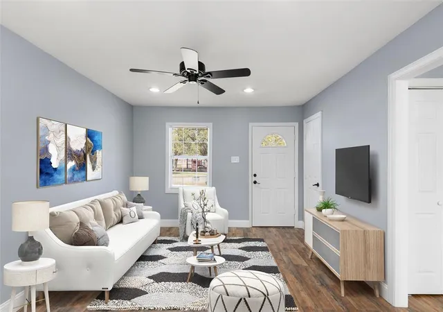 Photo 1 of Single family home for sale at 5102 Carmen St, Houston, TX 77033 | MLS# 21508051 | Listing updated on 2026-08-06