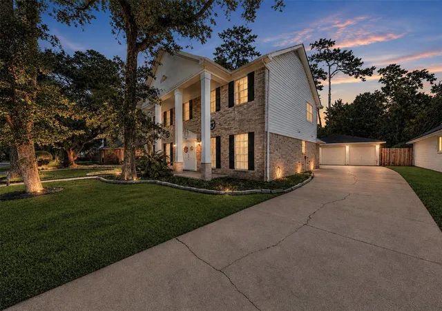 Photo 2 of Single family home for sale at 5407 Old Lodge Dr, Houston, TX 77066 | MLS# 53335999 | Listing updated on 2026-09-06