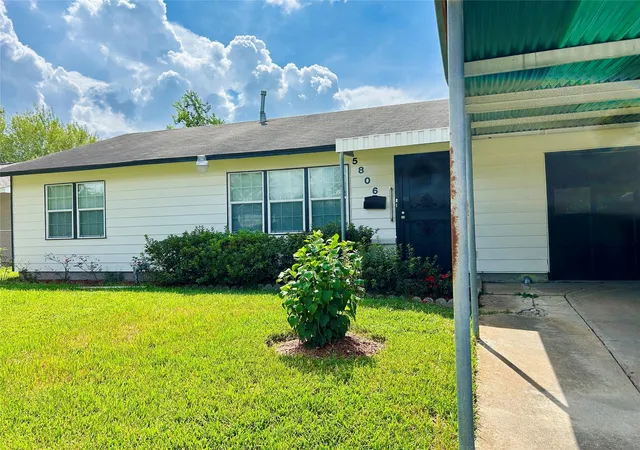Photo 1 of Single family home for sale at 5806 Beldart St, Houston, TX 77033 | MLS# 73803231 | Listing updated on 2026-06-26