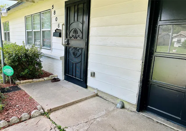 Photo 2 of Single family home for sale at 5806 Beldart St, Houston, TX 77033 | MLS# 73803231 | Listing updated on 2026-06-26