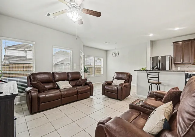 Photo 3 of Single family home for sale at 6523 Macroom Meadows Ln, Houston, TX 77048 | MLS# 33156521 | Listing updated on 2026-09-22