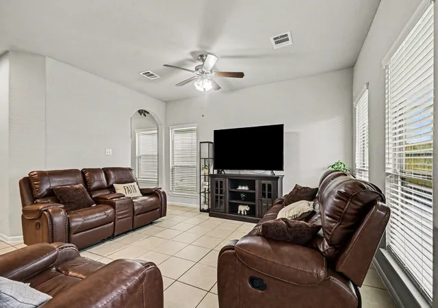 Photo 3 of Single family home for sale at 6523 Macroom Meadows Ln, Houston, TX 77048 | MLS# 33156521 | Listing updated on 2026-09-23