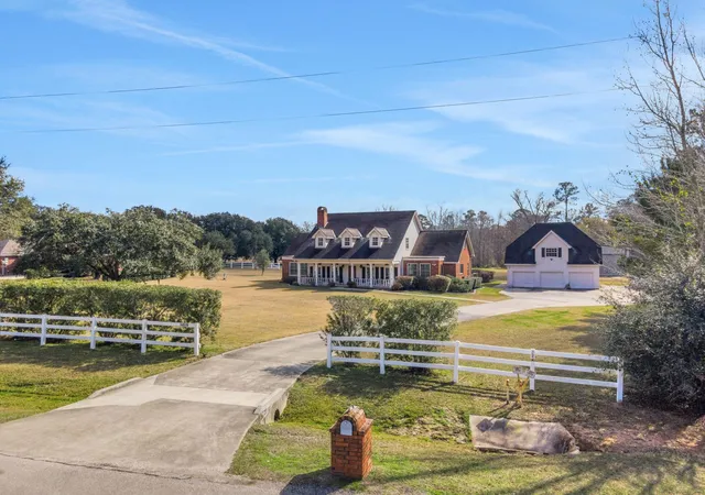 2nd image of 14519 Wildwood Cir, Magnolia, TX 77354 | MLS# 29309503