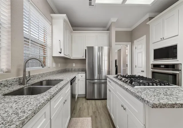 Photo 4 of Single family home for sale at 13815 Muirfield Village Dr, Houston, TX 77069 | MLS# 14266411 | Listing updated on 2026-08-03