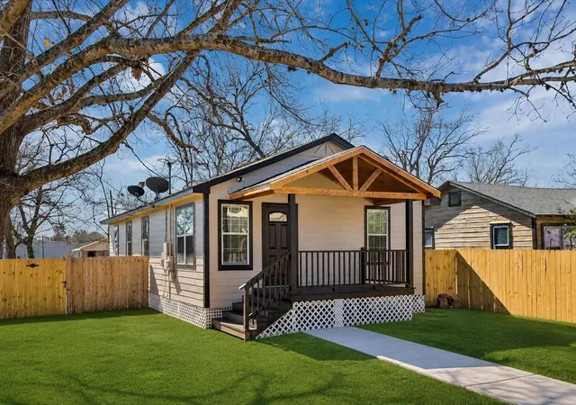1st image of 815 Fields St, Richmond, TX 77469 | MLS# 29703355