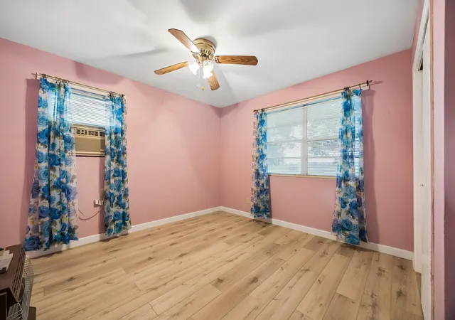4th image of 945 N Lake Ave, Eagle Lake, TX 77434 | MLS# 52914529