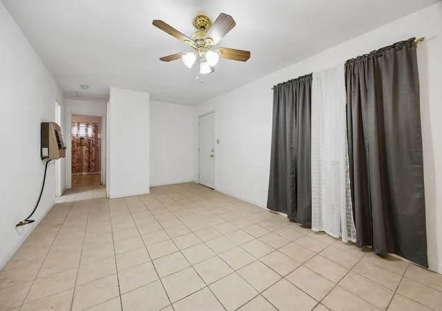 5th image of 945 N Lake Ave, Eagle Lake, TX 77434 | MLS# 52914529