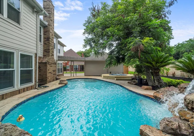 5th image of 75 Stalybridge St, Sugar Land, TX 77479 | MLS# 10247515