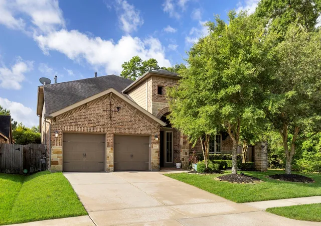 Photo 1 of Single family home for sale at 131 Deerchase Dr, Conroe, TX 77384 | MLS# 14226203 | Listing updated on 2026-08-31