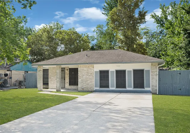 Homes for sale in Houston, TX | 7026 Hedgewood St, Houston, TX 77016 | MLS# 6017681