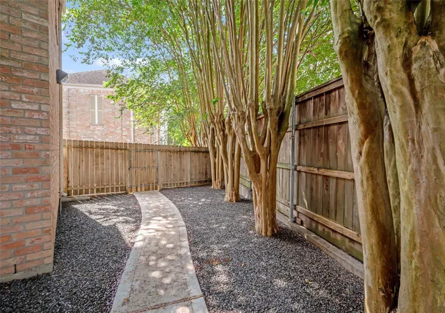 2nd image of 7493 Brompton St, Houston, TX 77025 | MLS# 45531851