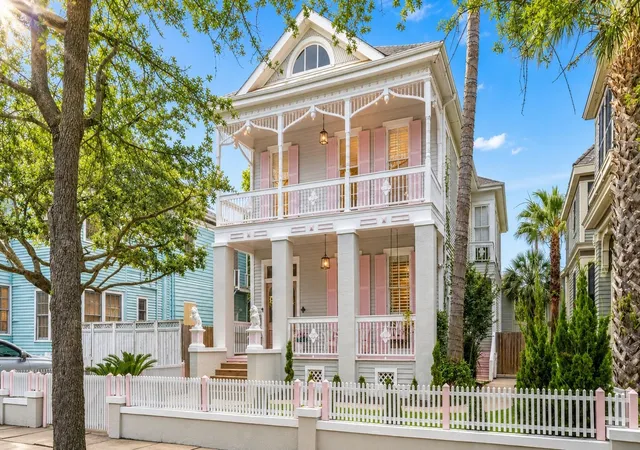Photo 1 of Single family home for sale at 1522 Ball St, Galveston, TX 77550 | MLS# 18463809 | Listing updated on 2026-09-04