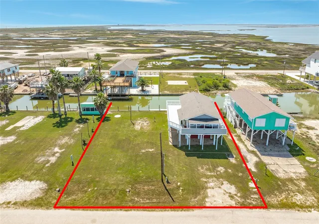 4th image of 707 Pompano Ln, Freeport, TX 77541 | MLS# 89674689