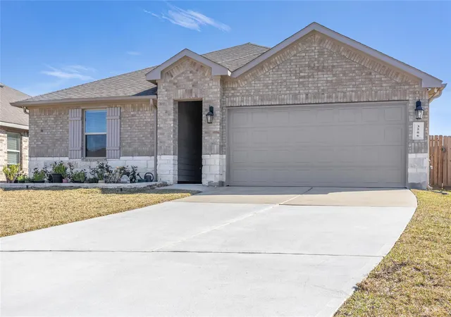 Photo 3 of Single family home for sale at 3506 Pearl Ml Ln, Conroe, TX 77301 | MLS# 31589158 | Listing updated on 2026-08-23