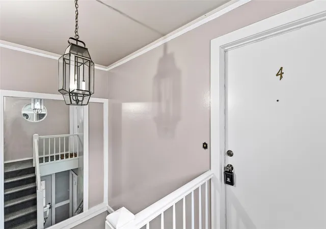 Photo 3 of Condo for sale at 2501 Marilee Ln #4, Houston, TX 77057 | MLS# 69552894 | Listing updated on 2026-08-28