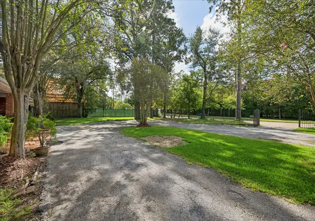 3rd image of 9330 Memorial Dr, Houston, TX 77024 | MLS# 9118307