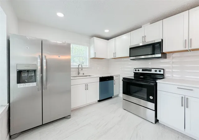 4th image of 22103 Diane Dr, Spring, TX 77373 | MLS# 23078543