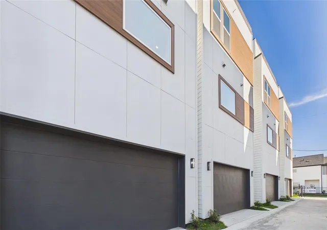 1st image of 2419 Harrington St, Houston, TX 77026 | MLS# 46685639