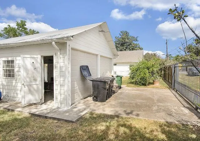2nd image of 7901 Helmers St, Houston, TX 77022 | MLS# 67160651