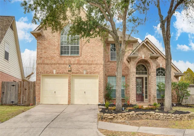 Photo 2 of Sale Pending at 1427 Basswood Springs Ct, Houston, TX 77062 | MLS# 58315227 | Listing updated on 2026-09-01