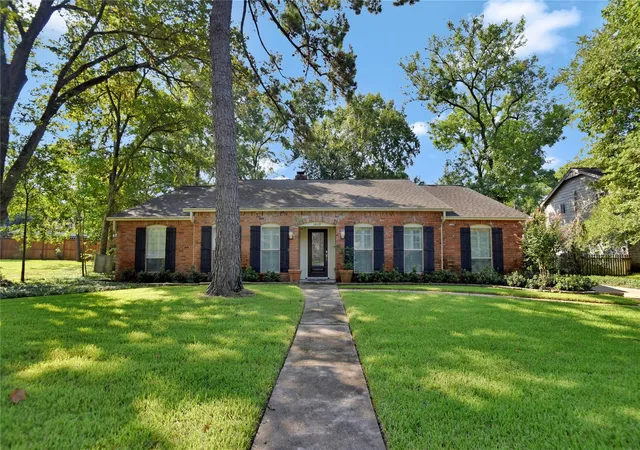 2nd image of 14119 Kellywood Ln, Houston, TX 77079 | MLS# 40720020