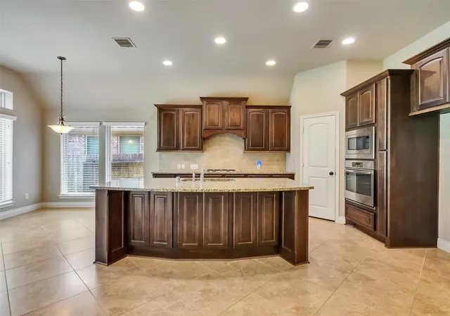 Photo 3 of Single family home for sale at 4131 N Creekmont Dr, Fresno, TX 77545 | MLS# 42295623 | Listing updated on 2026-09-02