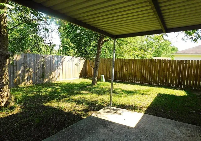 3rd image of 8911 Danbury Hollow Lane, Houston, TX 77075 | MLS# 53597675