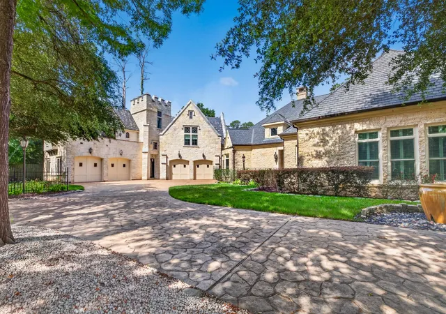 1st image of 728 Crestbend Dr, Houston, TX 77042 | MLS# 19800638