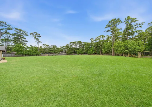 5th image of 728 Crestbend Dr, Houston, TX 77042 | MLS# 19800638
