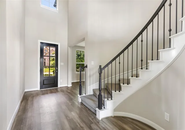 5th image of 9219 Joe Louis Dr, Baytown, TX 77523 | MLS# 40980370