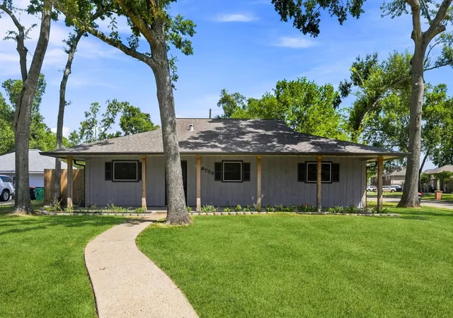 2nd image of 9739 Cherokee St, Baytown, TX 77521 | MLS# 97928733
