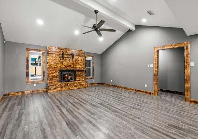 5th image of 9739 Cherokee St, Baytown, TX 77521 | MLS# 97928733