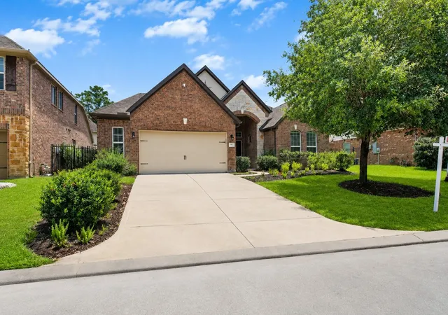 Photo 3 of Single family home for sale at 51 Prairie Falcon, Spring, TX 77389 | MLS# 23080870 | Listing updated on 2026-08-29