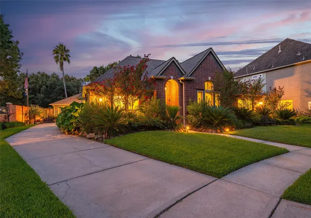 1st image of 2025 Sandy Coast Cir, League City, TX 77573 | MLS# 71209745