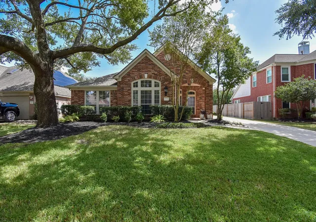 1st image of 7218 Fall Creek Bnd, Humble, TX 77396 | MLS# 91658910